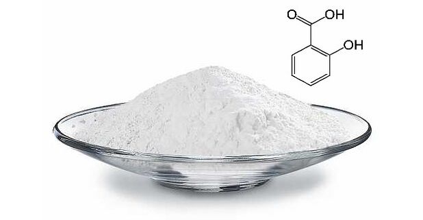 Keramin contén ácido salicílico